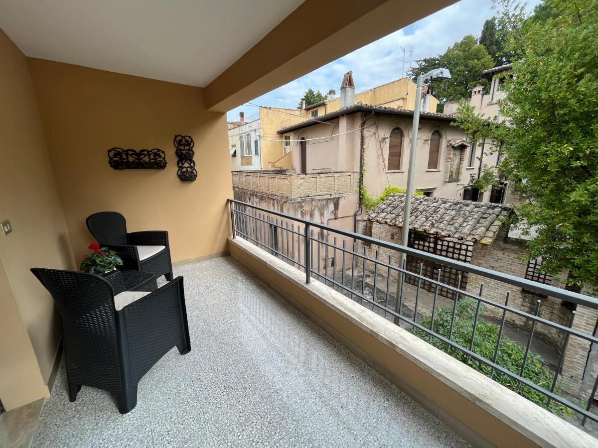 Affittacamere Il Piccolo Borgo Foligno Bagian luar foto